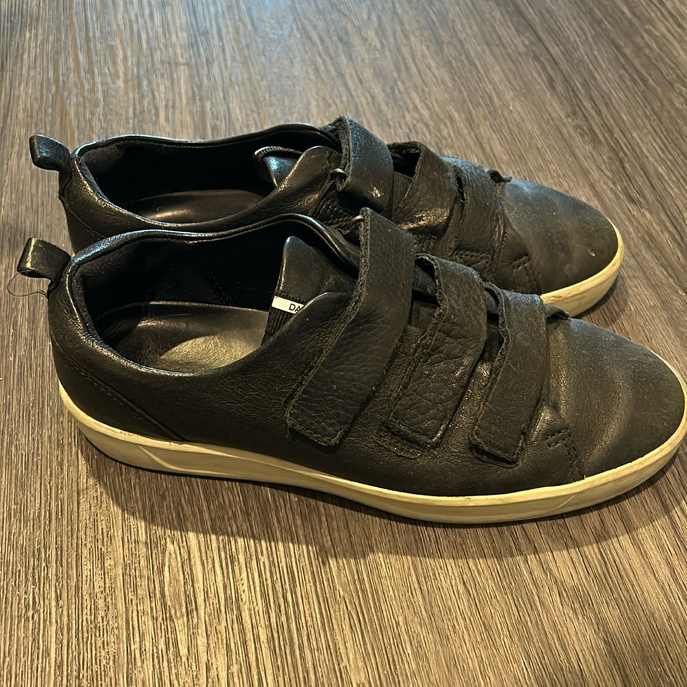 ECCO sneakers